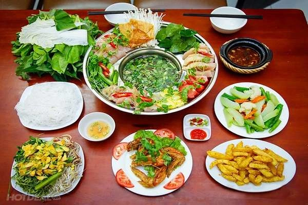 Tổng hợp nhà hàng ăn lẩu gà Cầu Giấy tươi ngon bạn nhất định không nên bỏ qua