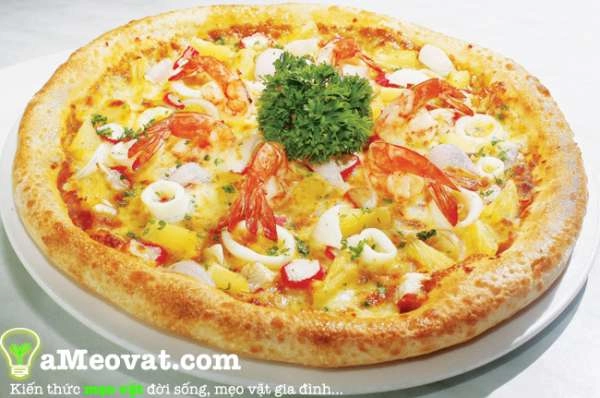 Cách làm Pizza gà thơm ngon, béo ngậy