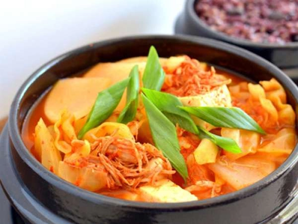 Cách nấu canh kim chi hàn quốc đơn giản tại nhà