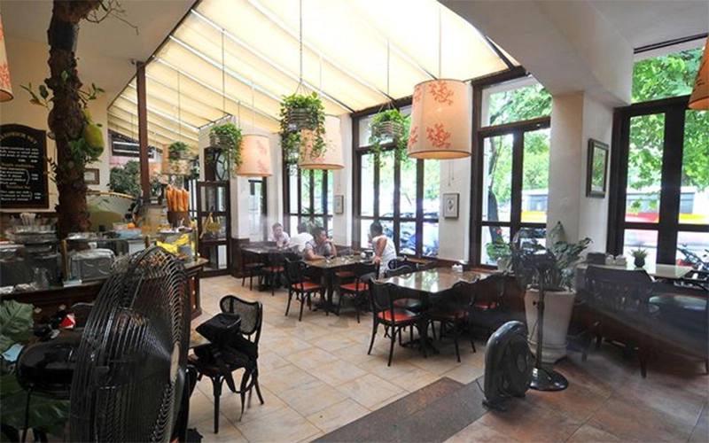 Paris Deli gợi ý rất hay cho những ai muốn tìm địa điểm ăn uống lãng mạn