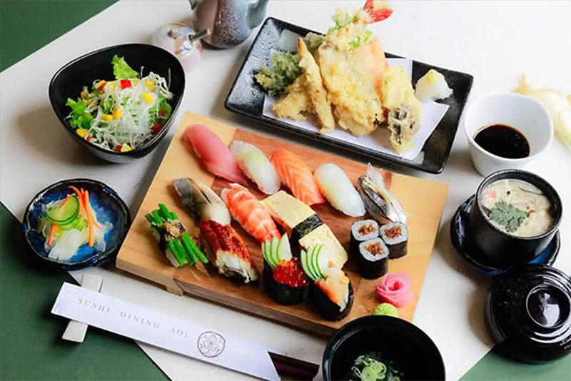 Lựa chọn tuyệt vời cho những ai yêu thích hải sản kết hợp với ẩm thực Nhật Bản.