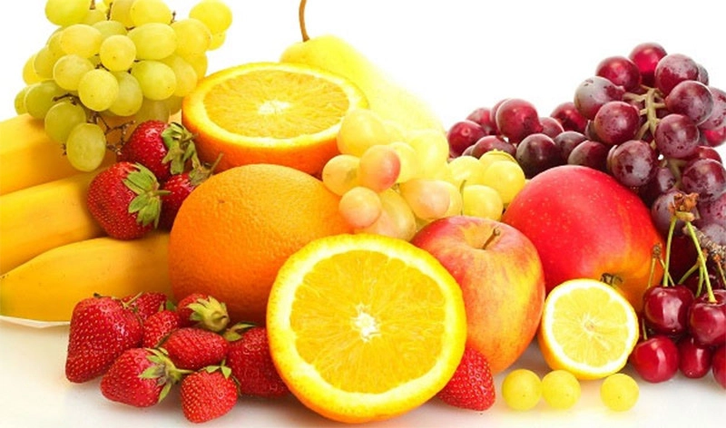 Bổ sung vitamin C nhờ ăn nhiều các loại hoa quả tươi ngon