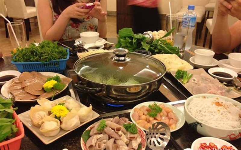 Quán A Bửu Sài Gòn món ăn uống theo phong cách Á Âu