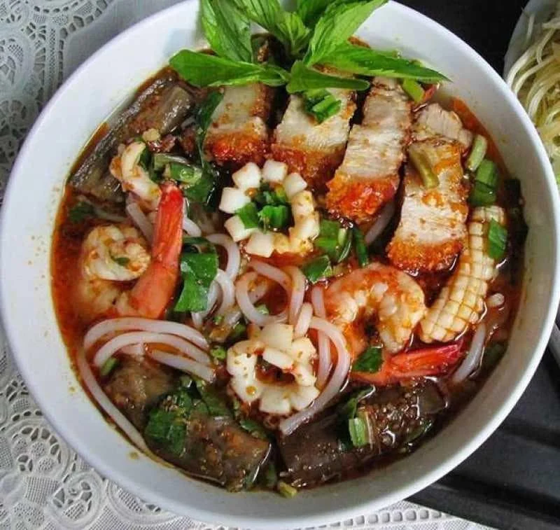 Bún mắm hải sản