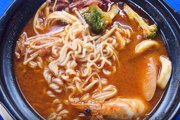 Cách nấu nướng nướng Mì cay Nước Hàn vừa phải thơm ngát vừa phải ngon chuẩn chỉnh chỉnh vị bên trên nhà
